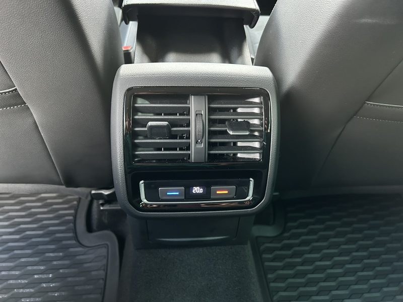 Volkswagen Passat 2.0 TDI 4Mot R-Line DSG