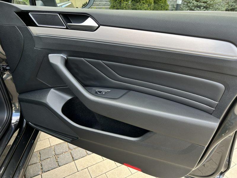 Volkswagen Passat 2.0 TDI 4Mot R-Line DSG