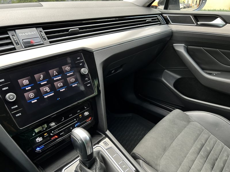 Volkswagen Passat 2.0 TDI 4Mot R-Line DSG