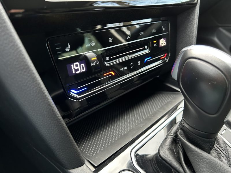 Volkswagen Passat 2.0 TDI 4Mot R-Line DSG